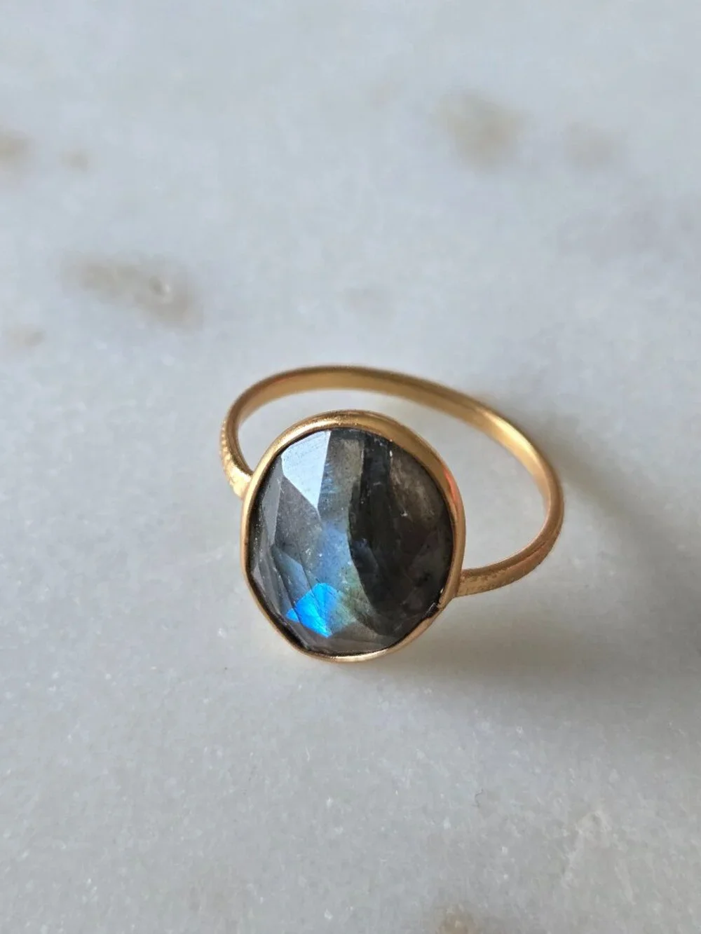 Labradorite? Asymmetrical oval ring - Picture 6 of 15